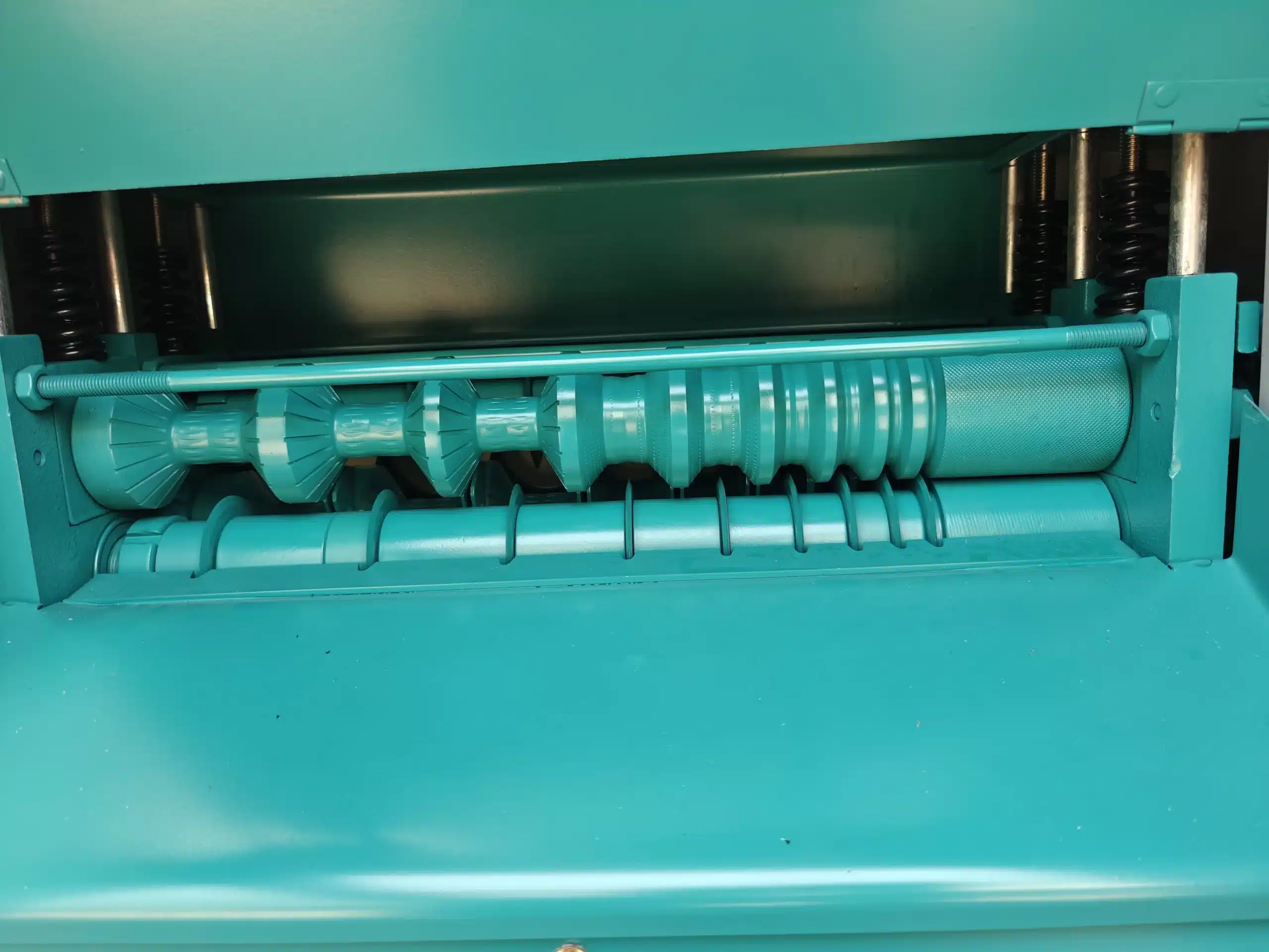 Double Cut Gearbox Wire Stripping Machine